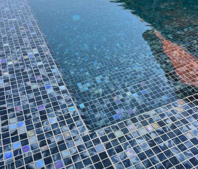 SQ Mosaic Identity Wana mosaico piscina turchese lucido