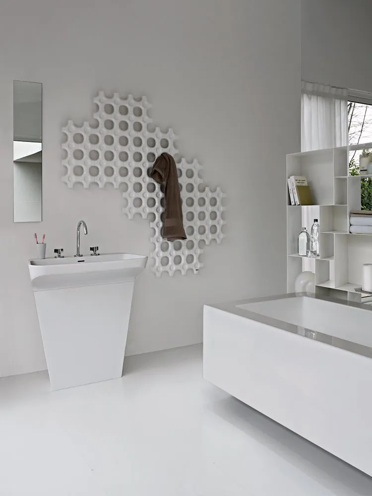 Viva Made Add-On termoarredo bianco a parete acciaio