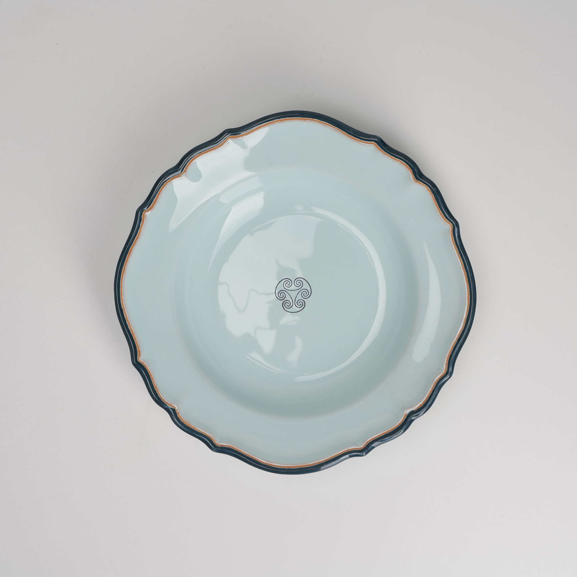 Cerasarda Arte della Tavola Fondina Monogram Celeste piatto