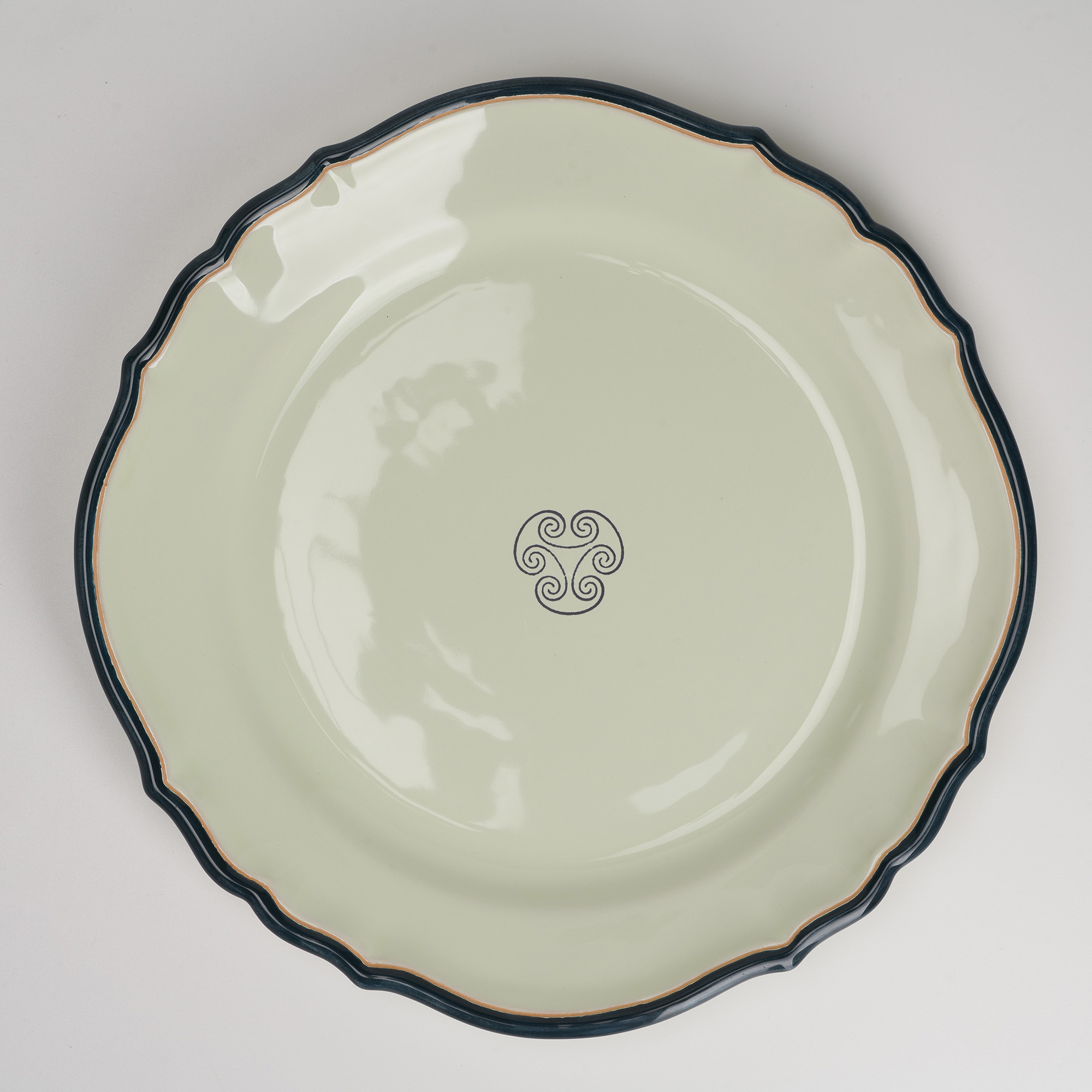 Cerasarda Arte della Tavola Monogram Velluto Botanico segnaposto ceramica