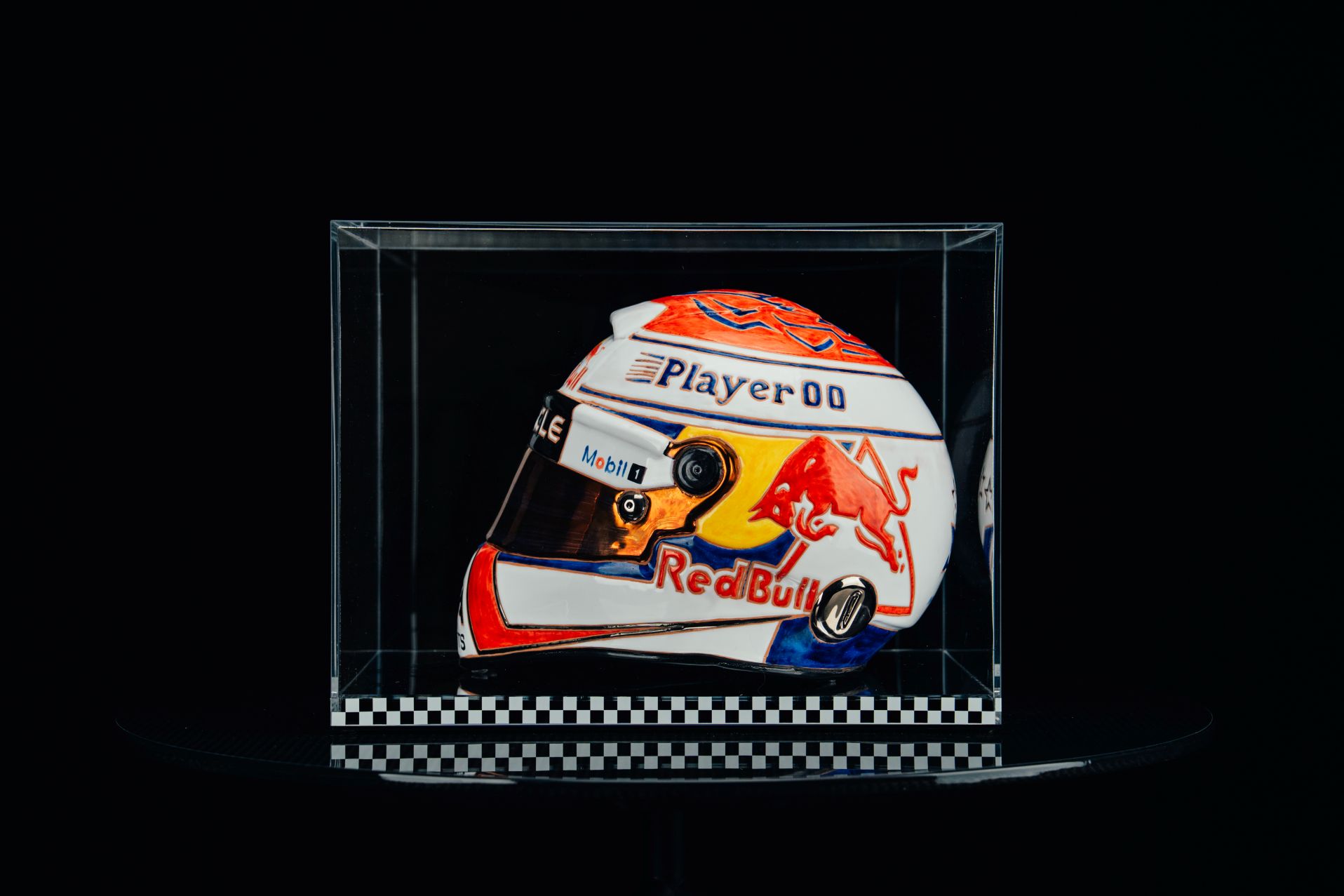 Cerasarda Art Helmets MVR casco ceramica decorativo Verstappen