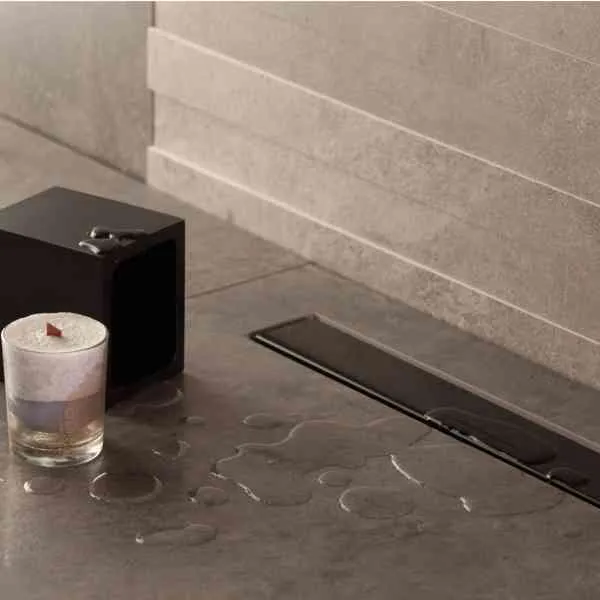 Confluo Frameless Line canalina doccia 65 cm vetro nero