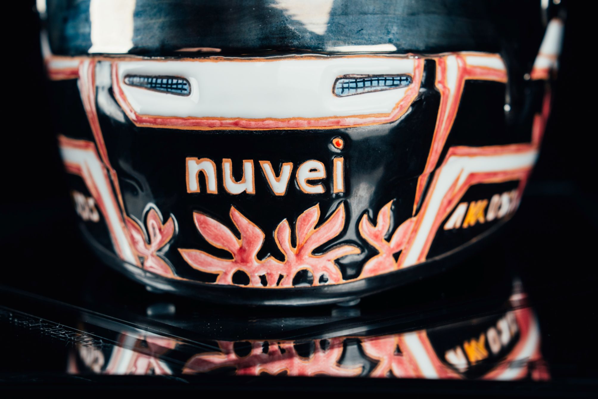 Cerasarda Helm KNT casco ceramica pezzo unico fatto a mano