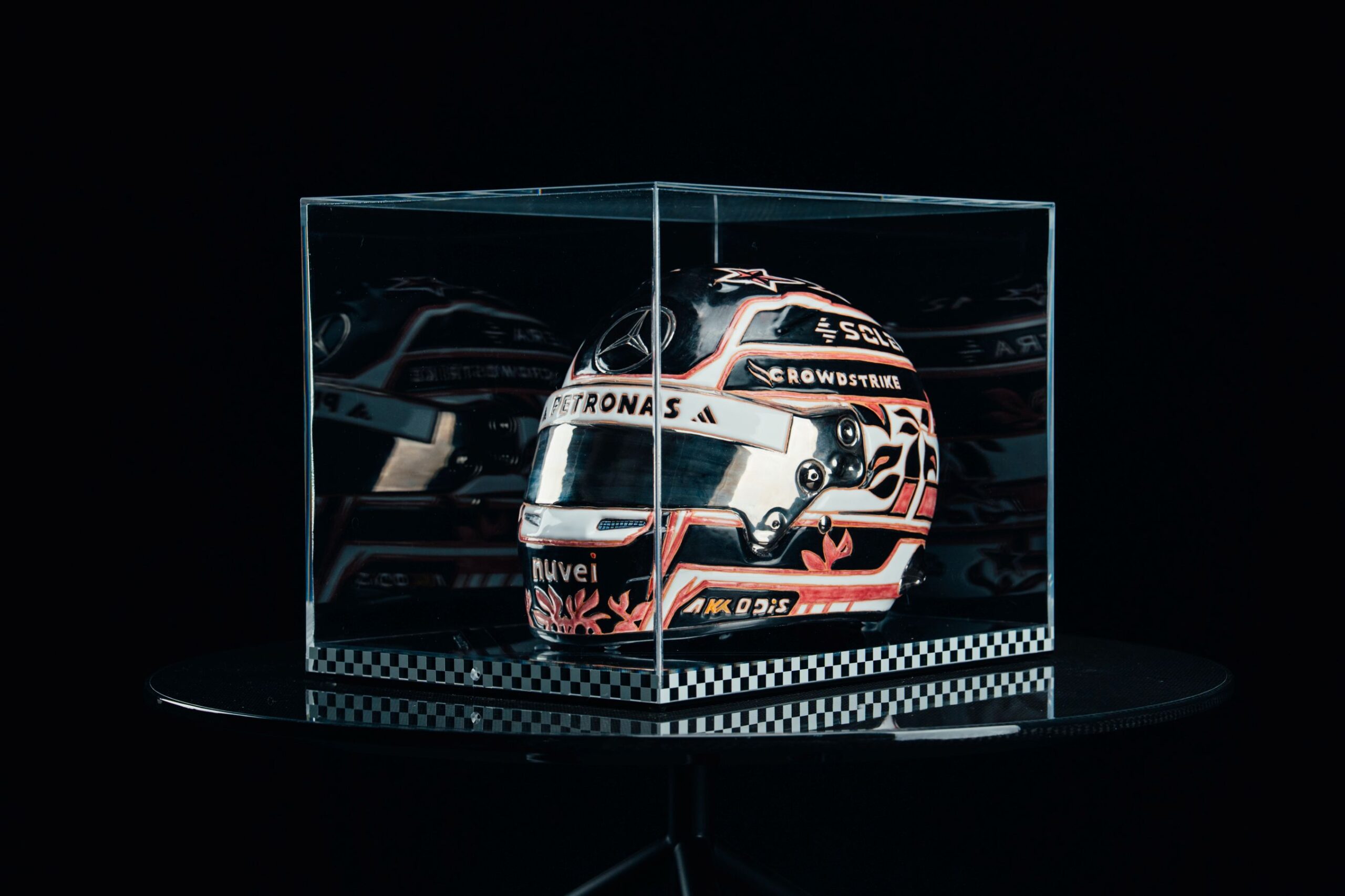 Cerasarda Helm KNT casco ceramica pezzo unico fatto a mano