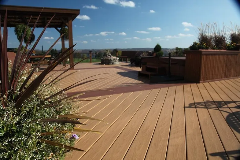 Viva Made Aquawood WPC pavimento effetto legno waterproof