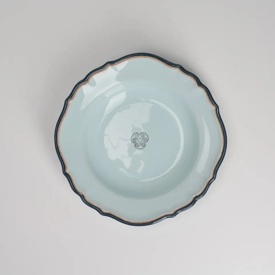Cerasarda Arte della Tavola Fondina Monogram Celeste piatto