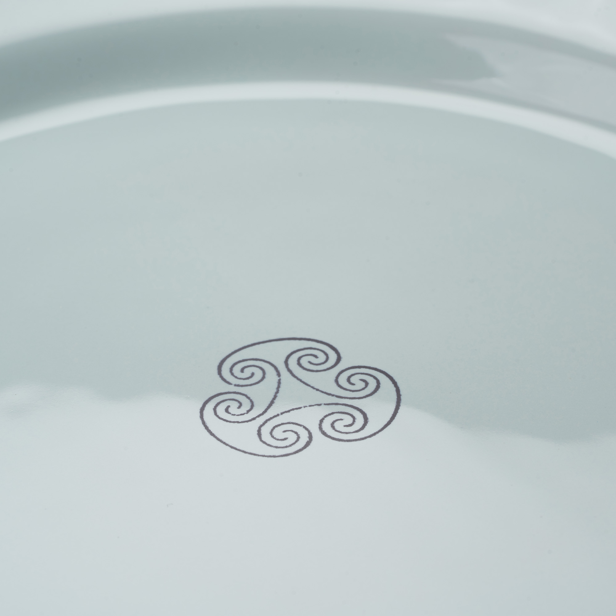 Cerasarda Arte della Tavola Monogram Celeste Velato piatto portata