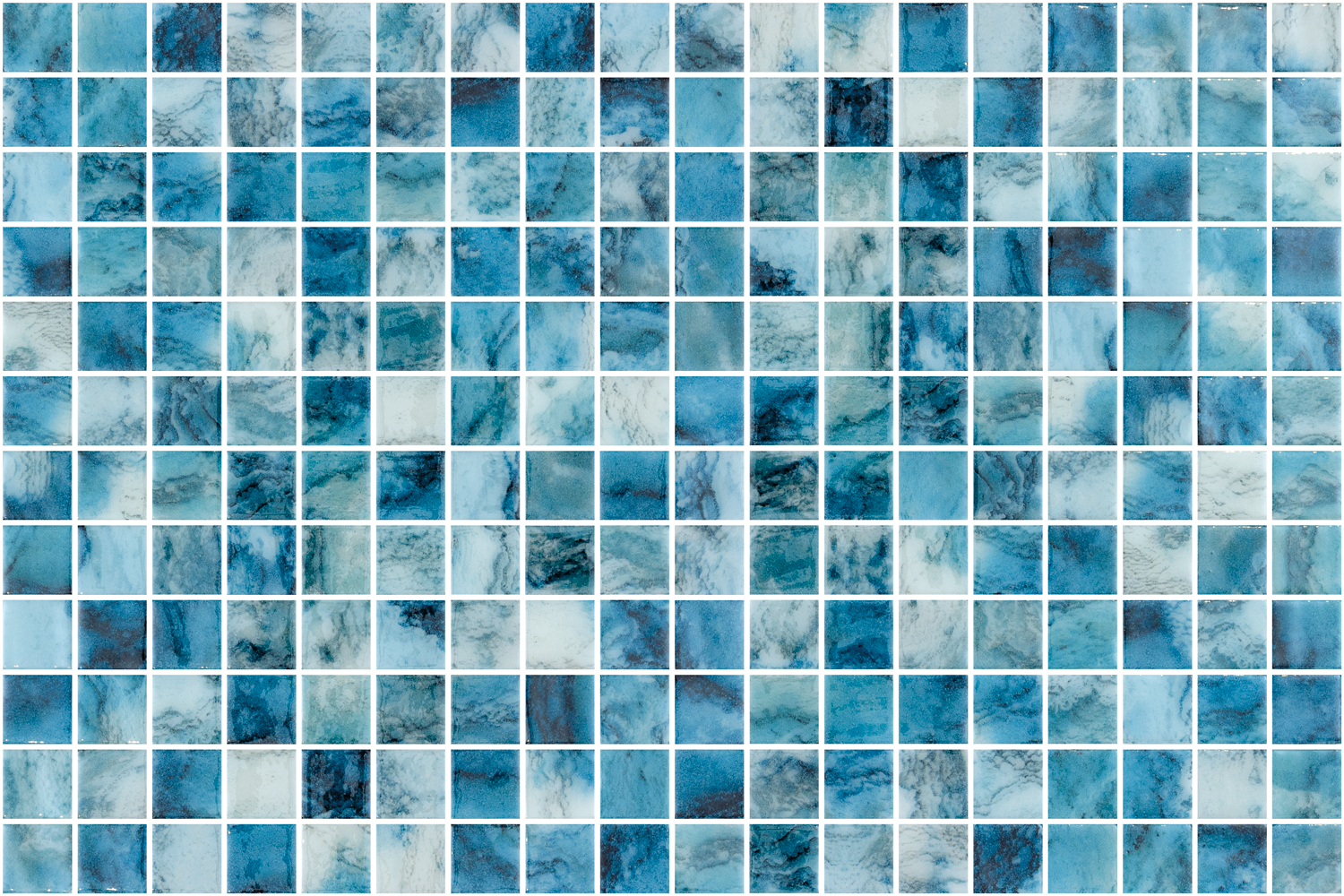 SQ Mosaic Identity Atai Lum mosaico azzurro lucido luminescente